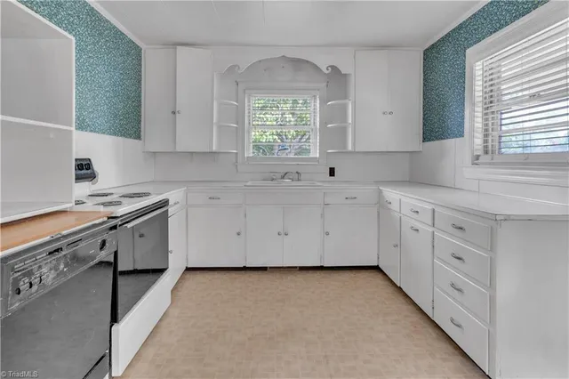 $575,000 | 1874 Thayer Road, Trinity, NC 27370