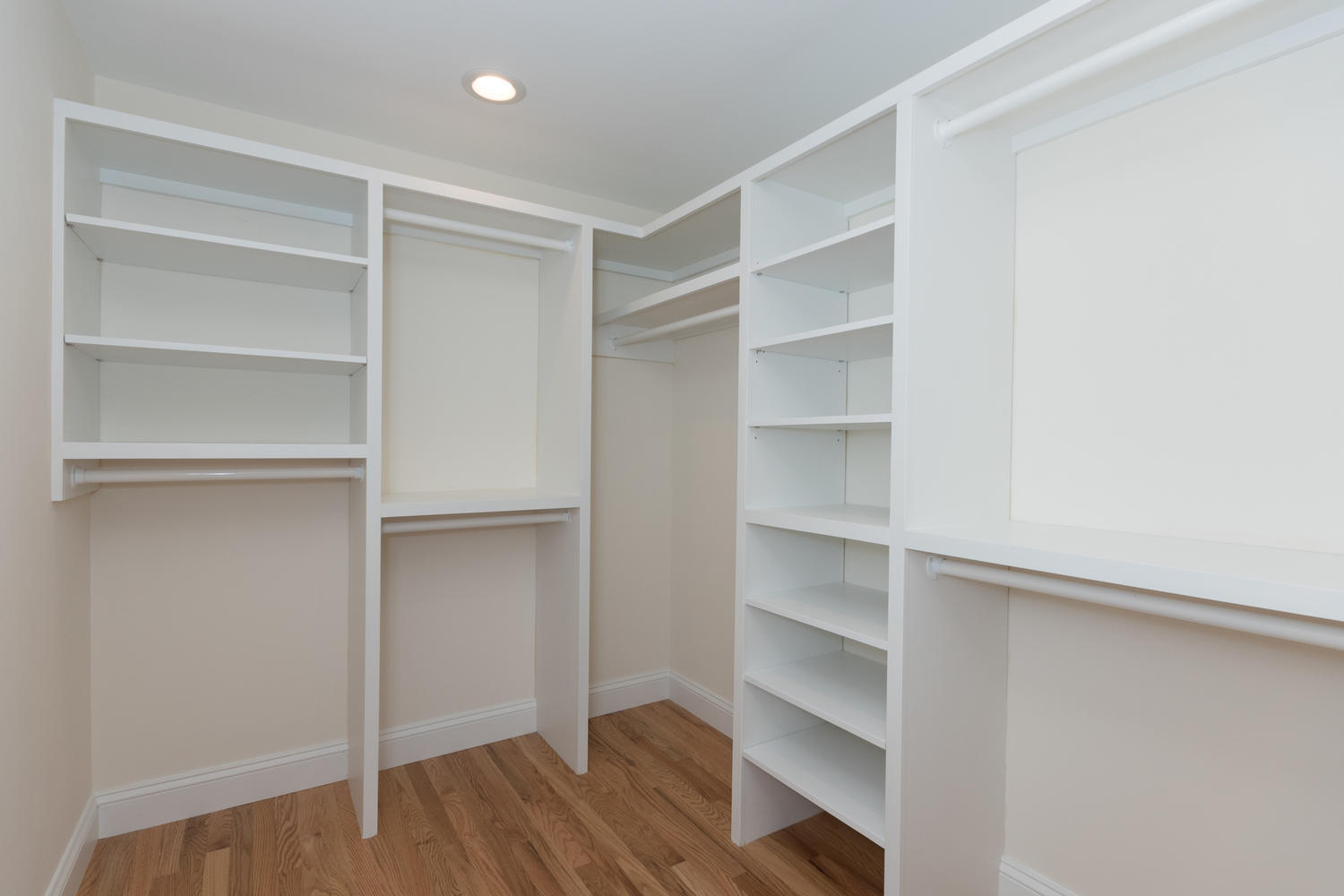 255 Tokeneke Road Darien, CT 06820 - Photo 21 of 33 253 Tokeneke Rd Darien CT-large-033-047-