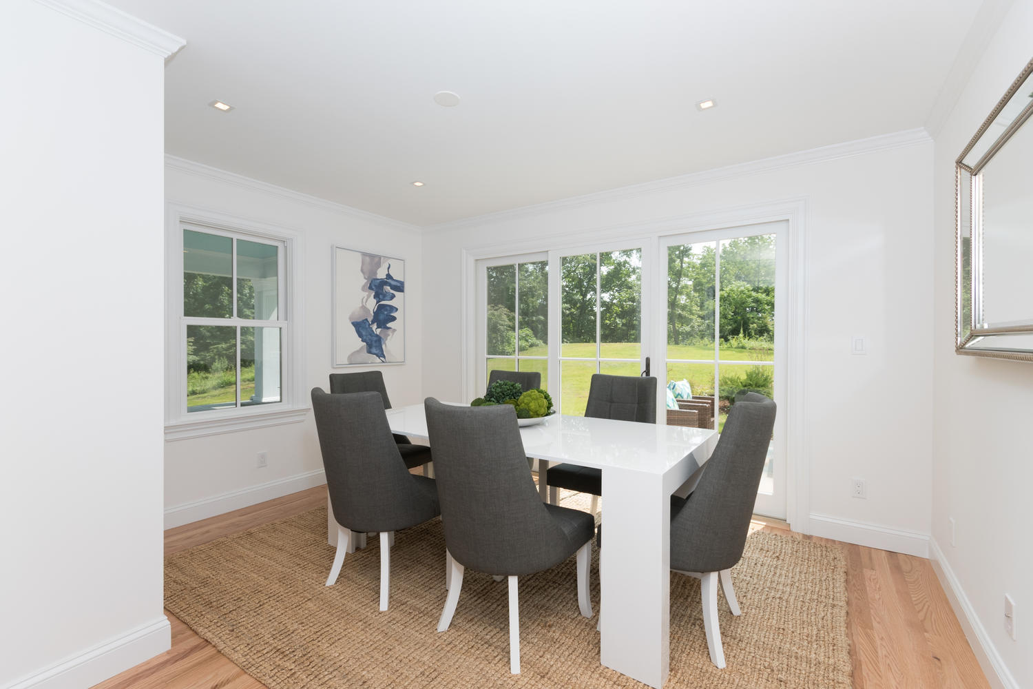255 Tokeneke Road Darien, CT 06820 - Photo 8 of 33 253 Tokeneke Rd Darien CT-large-018-050-