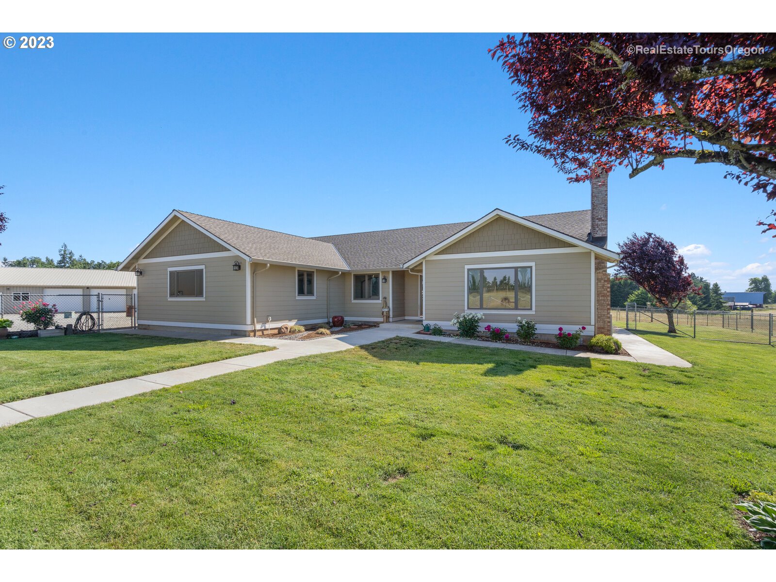 13807 South Leland Road Oregon City, OR 97045 - Photo 1 of 38 Gallery Image 1