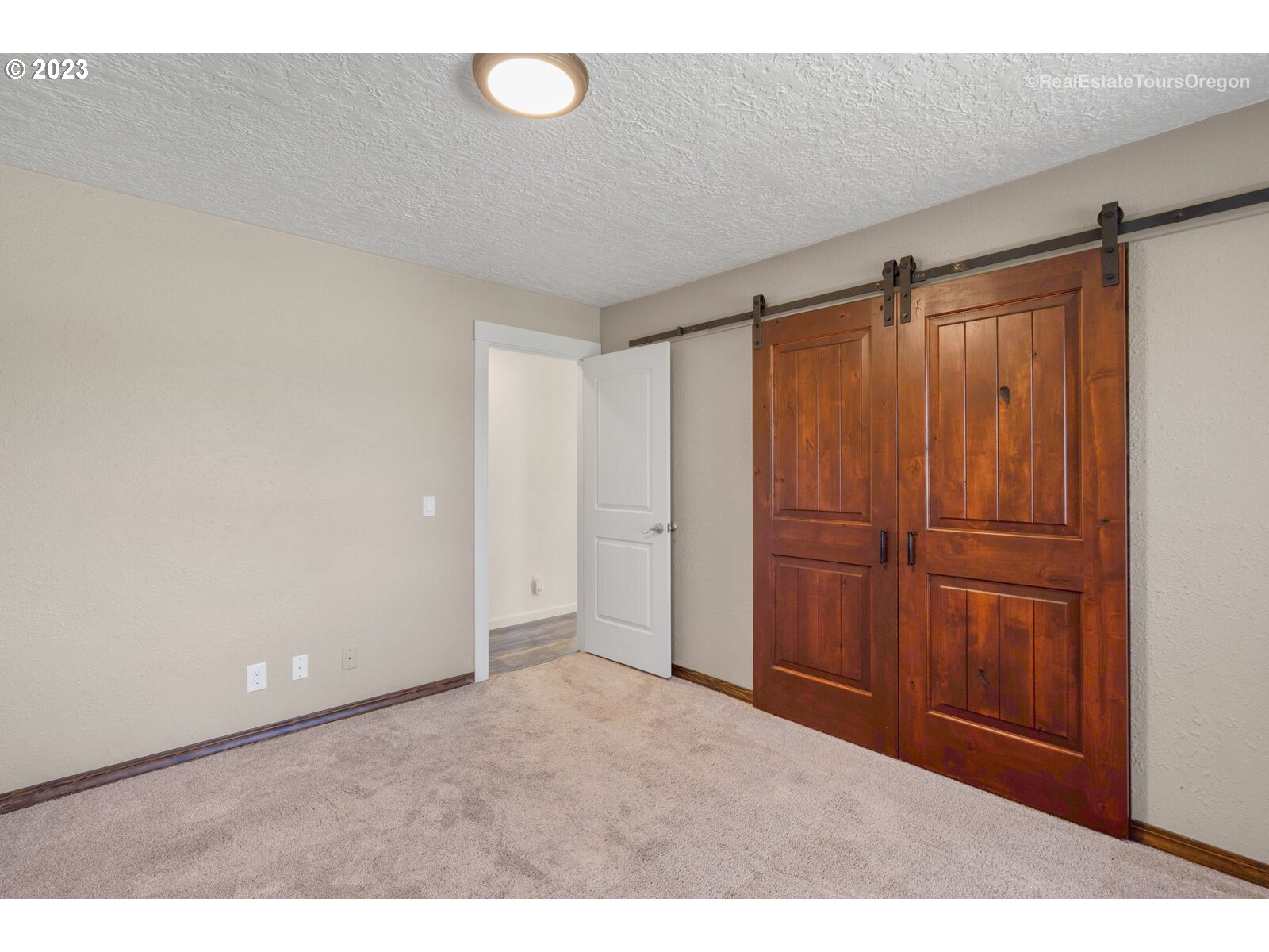 13807 South Leland Road Oregon City, OR 97045 - Photo 16 of 38 Gallery Image 16