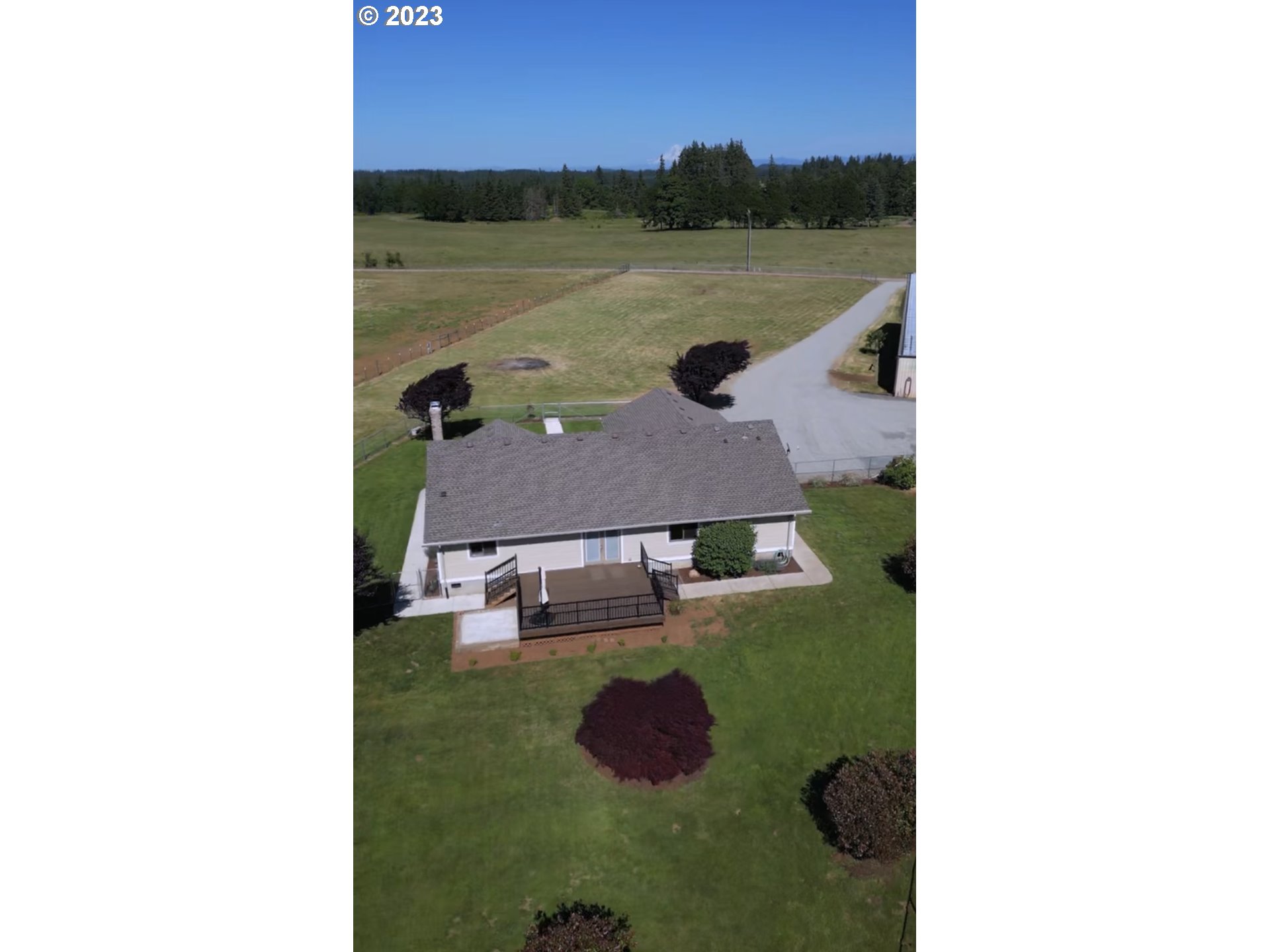 13807 South Leland Road Oregon City, OR 97045 - Photo 2 of 38 Gallery Image 2