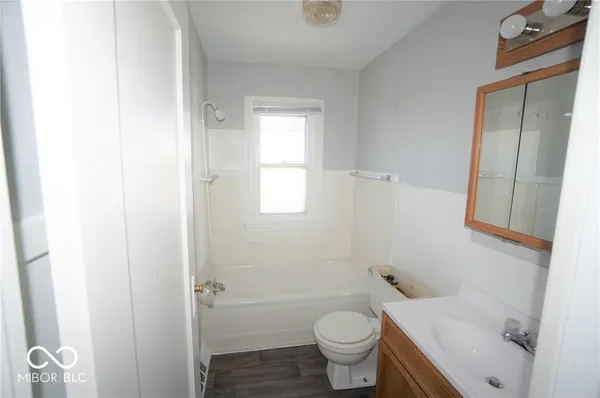 $800 | 1306 North Chester Avenue, Indianapolis, IN 46201