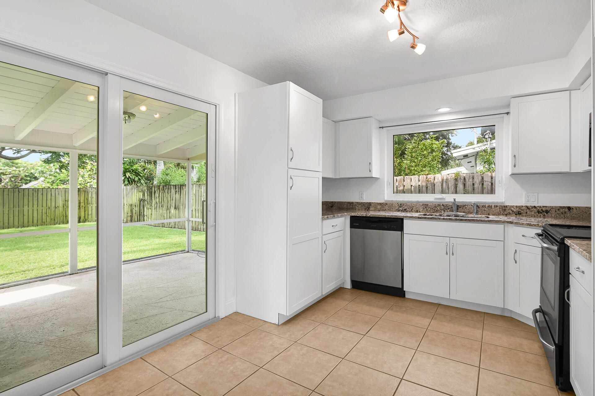 928 Southwest 5th Street Boca Raton, FL 33486 - Photo 3 of 16 photo-1