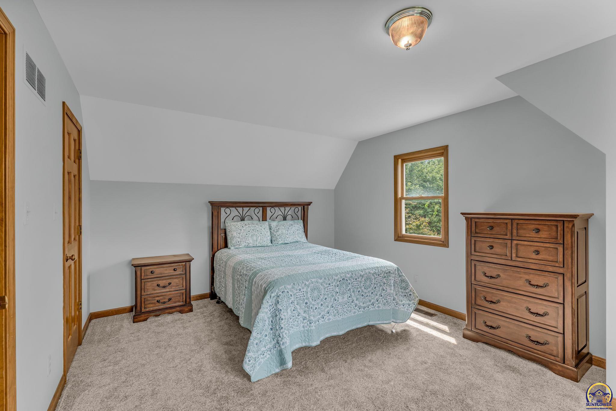 7628 Southwest 37th Street Topeka, KS 66614 - Photo 34 of 44