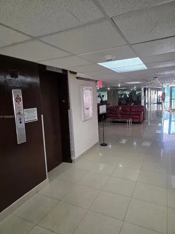 a view of a livingroom with furniture