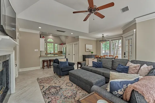 $950,000 | 19 Craggy Rock Street, The Woodlands, TX 77381
