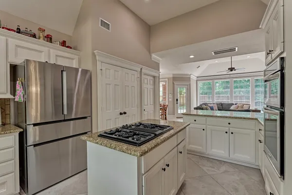 $950,000 | 19 Craggy Rock Street, The Woodlands, TX 77381