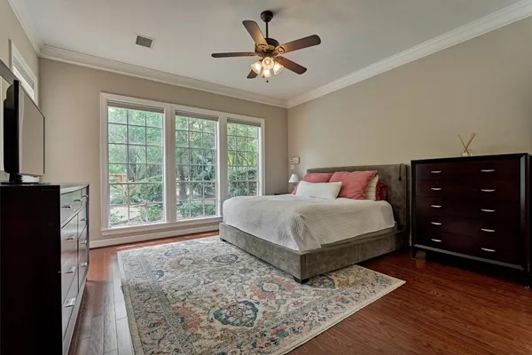 $950,000 | 19 Craggy Rock Street, The Woodlands, TX 77381