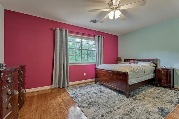 $950,000 | 19 Craggy Rock Street, The Woodlands, TX 77381