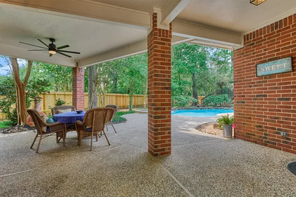 $950,000 | 19 Craggy Rock Street, The Woodlands, TX 77381
