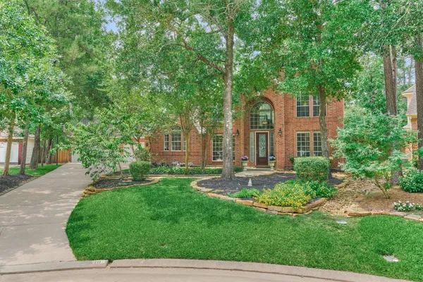 $950,000 | 19 Craggy Rock Street, The Woodlands, TX 77381