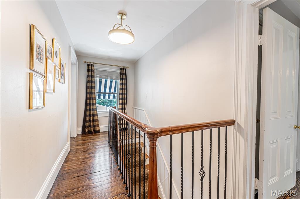 9242 Clayton Road Ladue, MO 63124 - Photo 23 of 53 Gallery Image 23