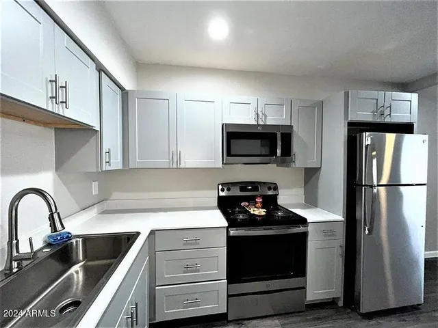 $1,099 | 1130 East Grovers Avenue, Unit 2, Phoenix, AZ 85022