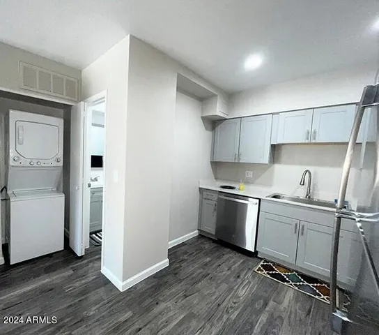 $1,099 | 1130 East Grovers Avenue, Unit 2, Phoenix, AZ 85022