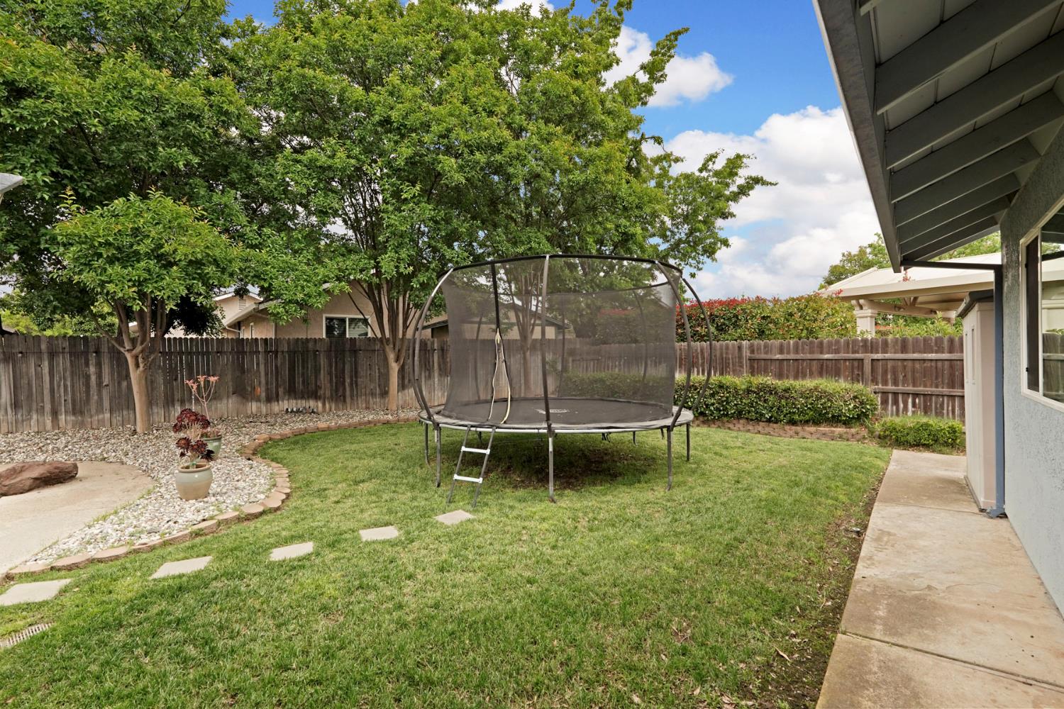 709 Prairie Court Galt, CA 95632 - Photo 35 of 41