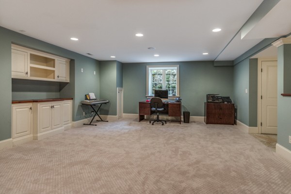 4 Franklin Road Lexington, MA 02420 - Photo 25 of 27 Gallery Image 25