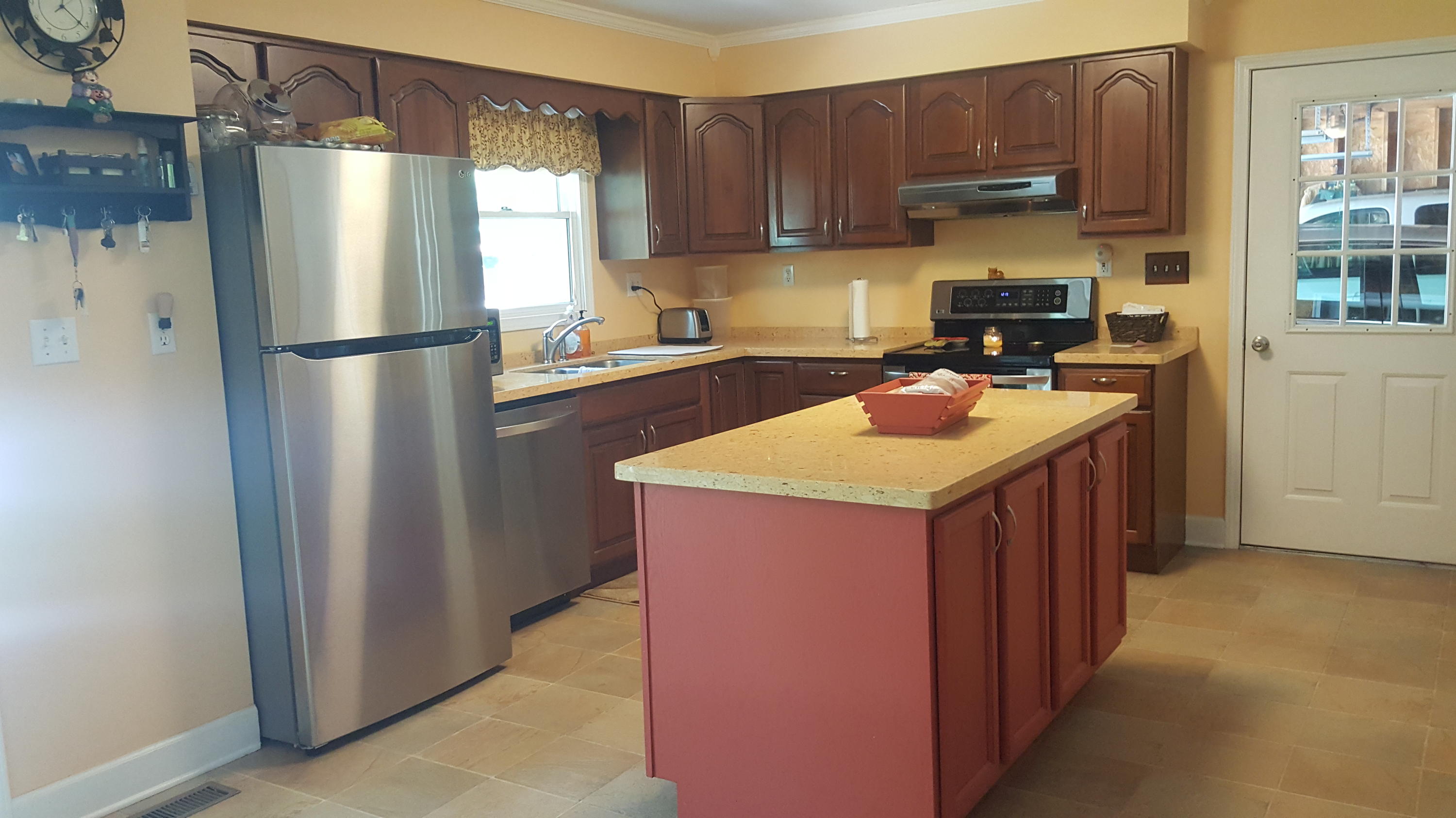 806 Cole Road New Tazewell, TN 37825 - Photo 10 of 19 20160831_121956