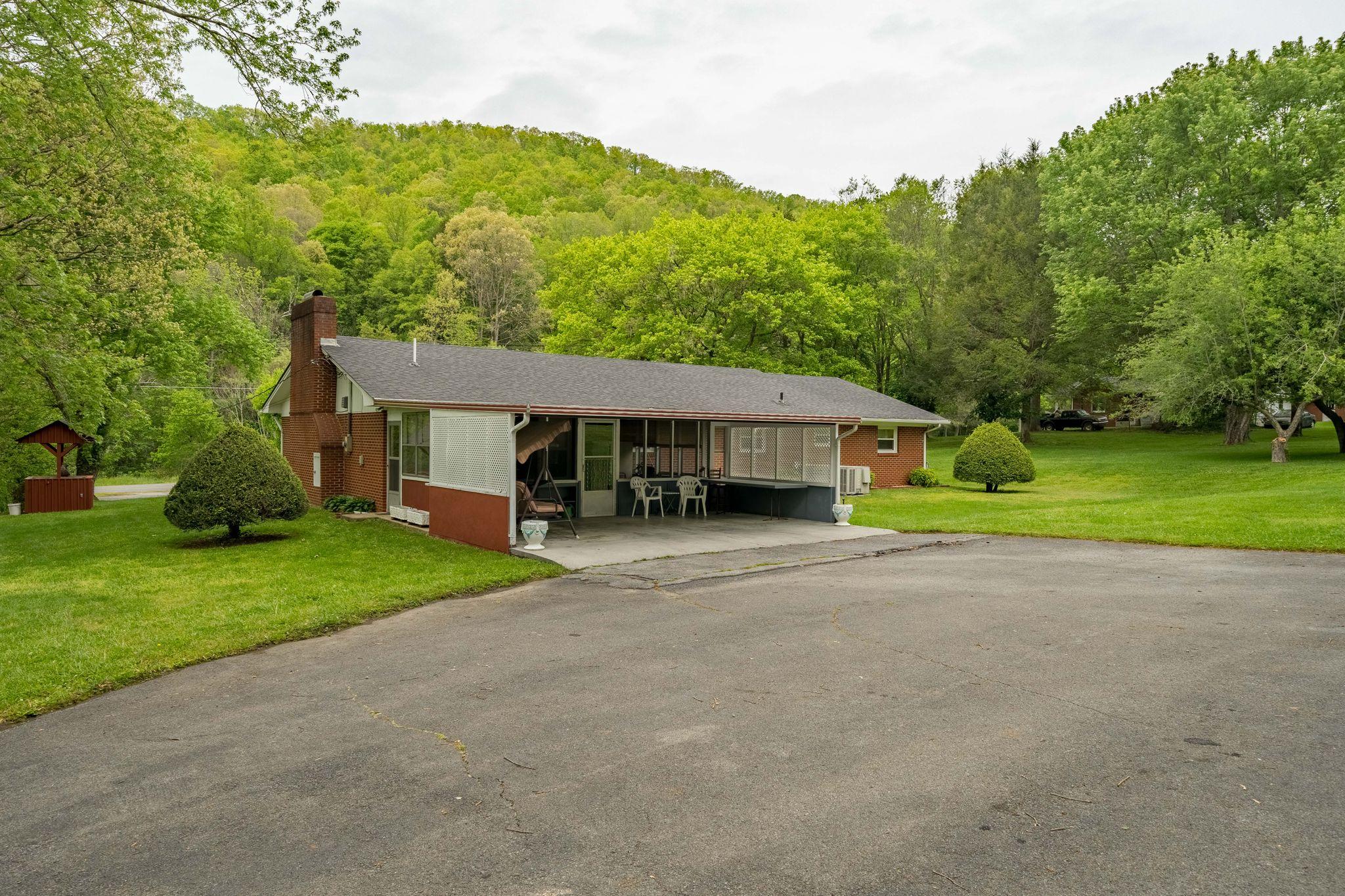 244 Odom Branch Road Erwin, TN 37650 - Photo 17 of 45 244 Odom Branch Rd, Erwin, TN (14 of 45)