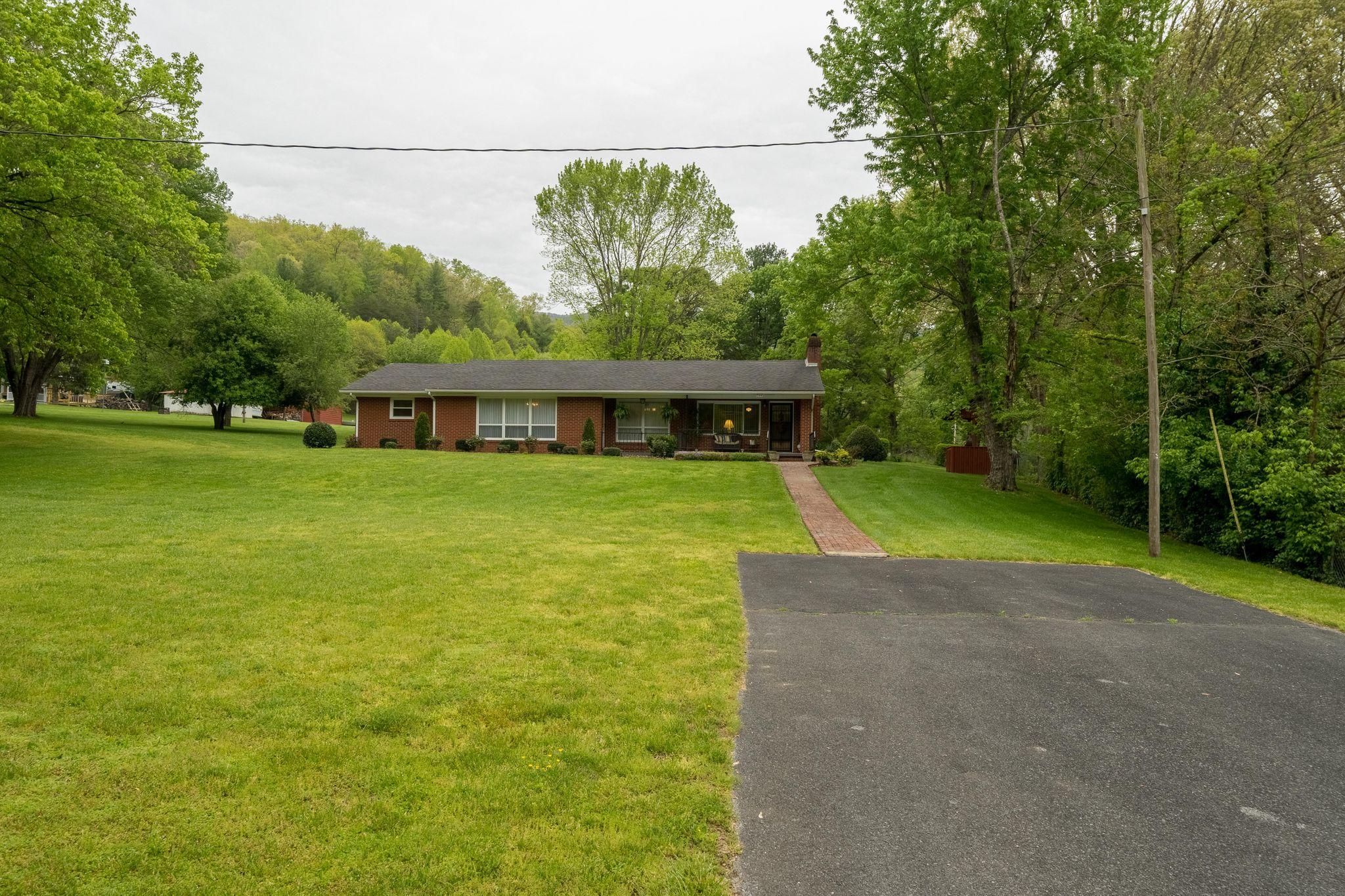 244 Odom Branch Road Erwin, TN 37650 - Photo 5 of 45 244 Odom Branch Rd, Erwin, TN (1 of 45)