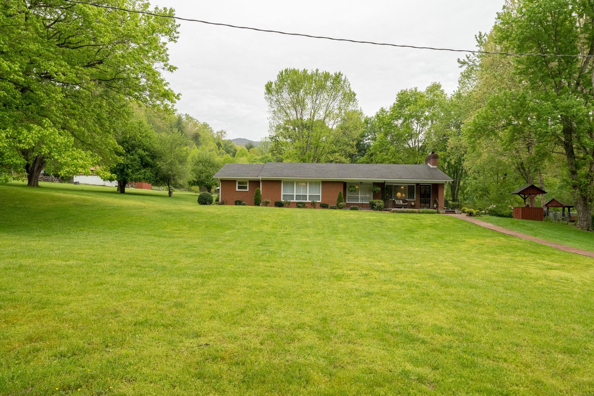 244 Odom Branch Road Erwin, TN 37650 - Photo 6 of 45 244 Odom Branch Rd, Erwin, TN (2 of 45)