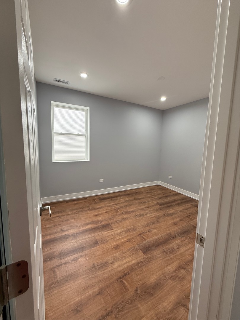 4907 West Walton Street, Unit 2 Chicago, IL 60651 - Photo 11 of 16