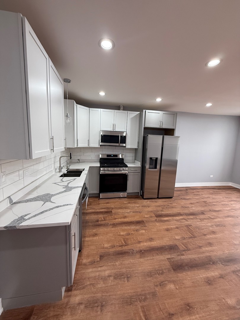 4907 West Walton Street, Unit 2 Chicago, IL 60651 - Photo 6 of 16