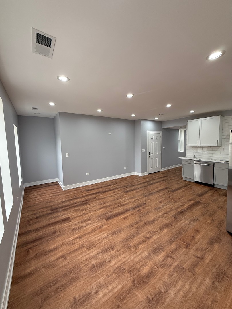 4907 West Walton Street, Unit 2 Chicago, IL 60651 - Photo 7 of 16