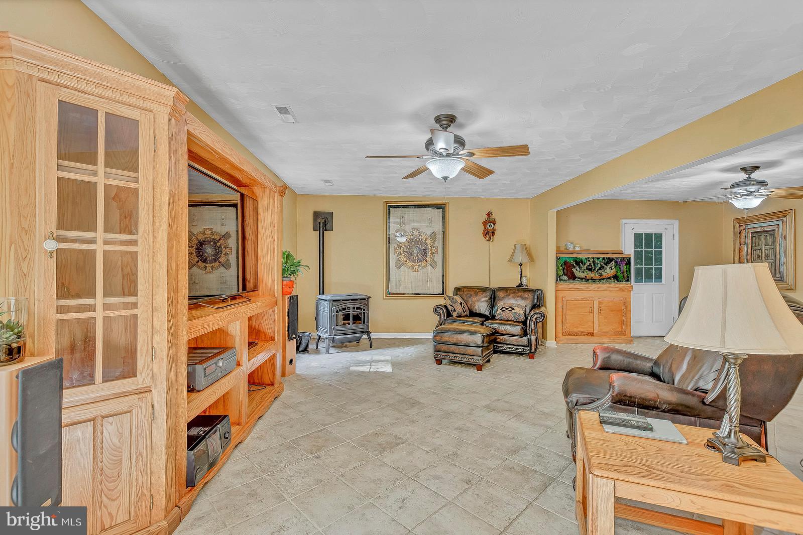 13095 Olivet Road Lusby, MD 20657 - Photo 30 of 48 Open family room
