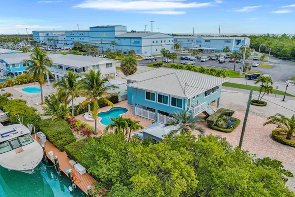 $1,750,000 | 341 Sombrero Beach Road, Marathon, FL 33050