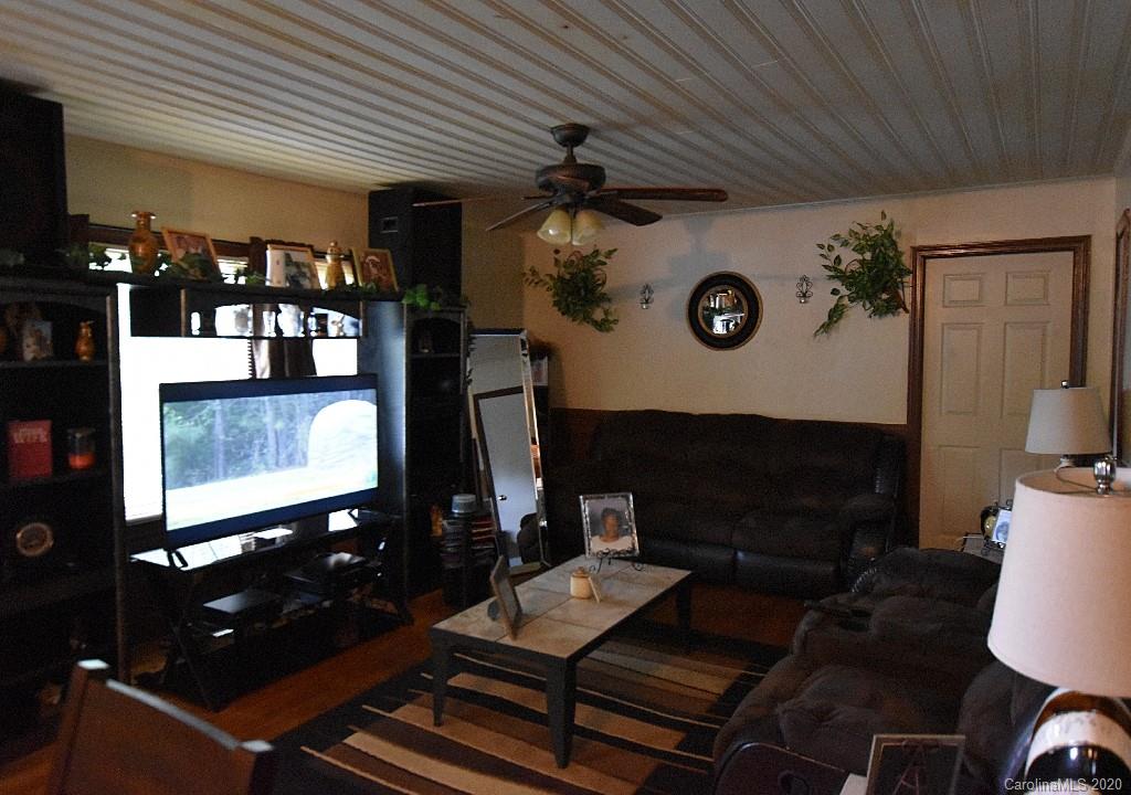 1667 Carter Road Lancaster, SC 29720 - Photo 2 of 15