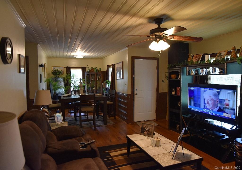 1667 Carter Road Lancaster, SC 29720 - Photo 3 of 15 a view of a livingroom and dining room