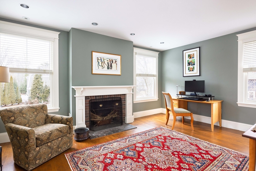 34 Pilgrim Road Newton, MA 02468 - Photo 16 of 29