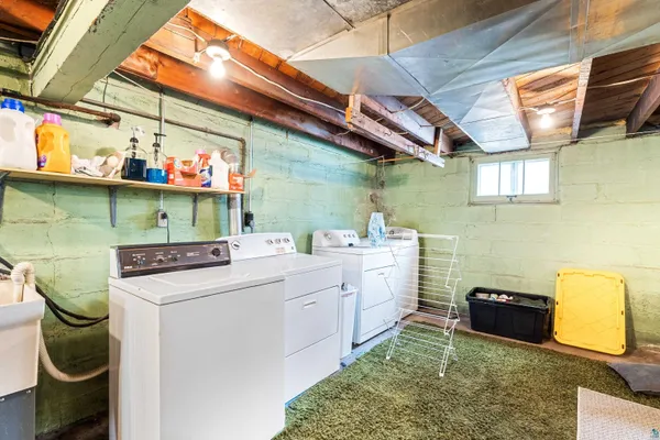 $329,900 | 21 Don Avon Street, Duluth, MN 55803