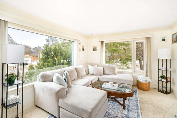 $329,900 | 21 Don Avon Street, Duluth, MN 55803