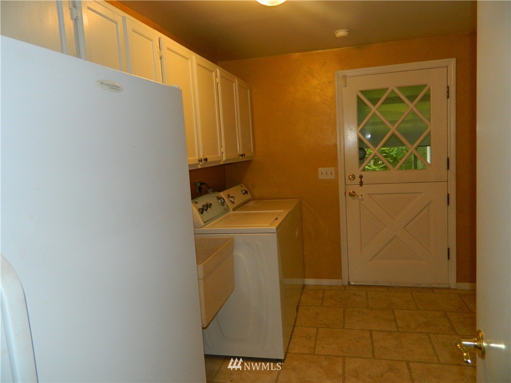 11010 Banner Road Southeast Olalla, WA 98359 - Photo 18 of 25 Gallery Image 18