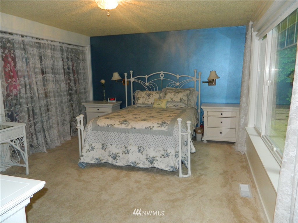 11010 Banner Road Southeast Olalla, WA 98359 - Photo 23 of 25 Gallery Image 23