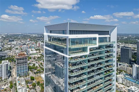 $7,500,000 | 700 Northeast 26th Terrace, Unit PH02, Miami, FL 33137