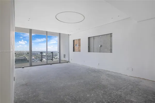 $7,500,000 | 700 Northeast 26th Terrace, Unit PH02, Miami, FL 33137