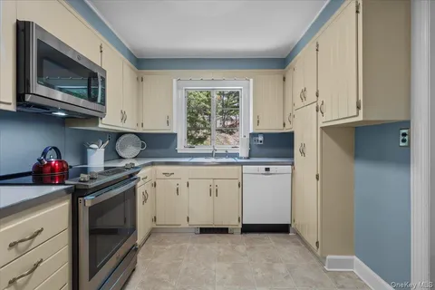 $799,000 | 51 Laurel Drive, Mount Kisco, NY 10549