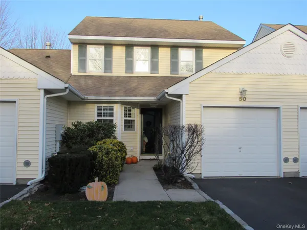 $437,500 | 50 Strawberry Commons, Riverhead, NY 11901