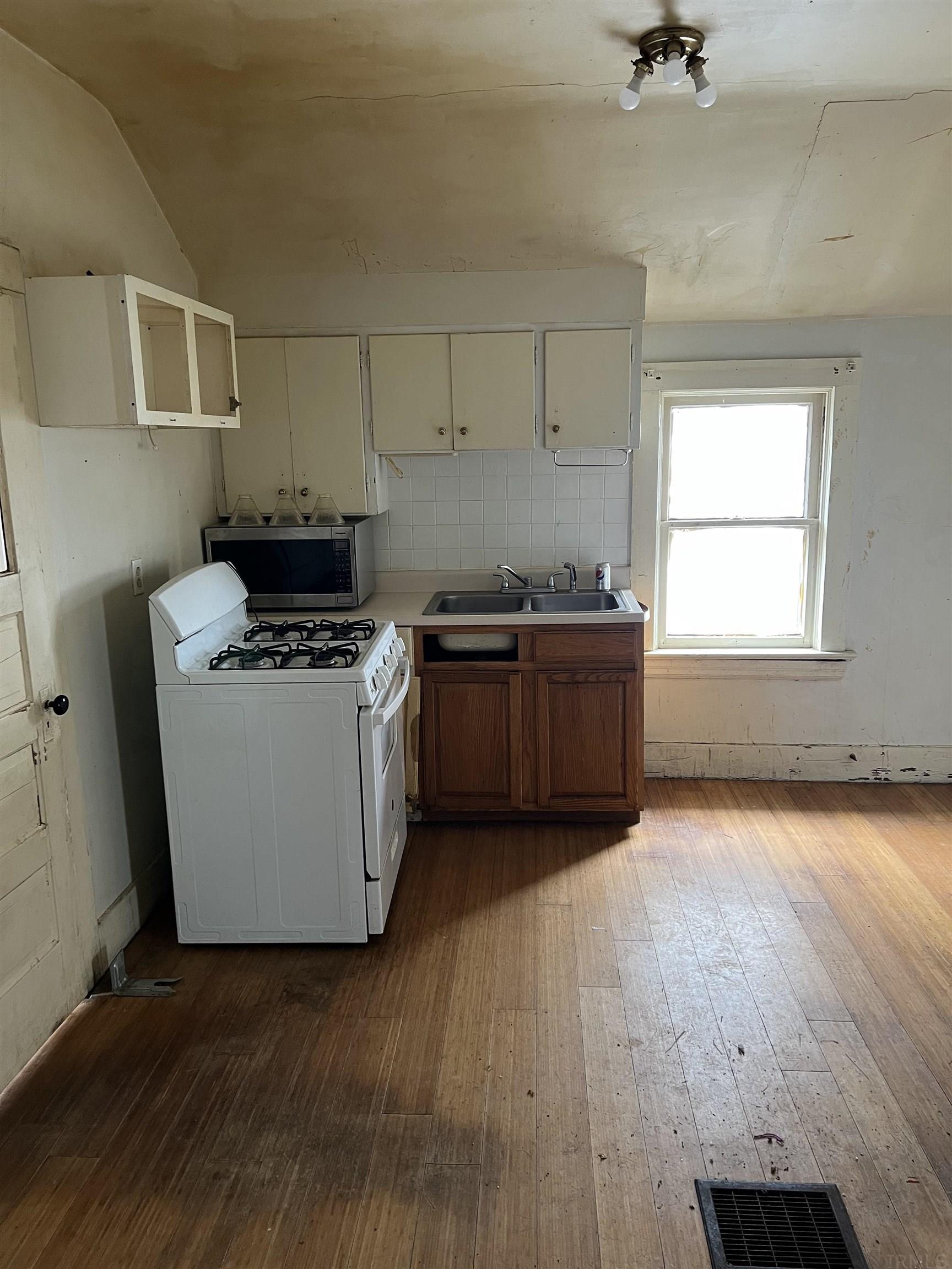 643 3rd Street Fort Wayne, IN 46808 - Photo 12 of 19 Gallery Image 12