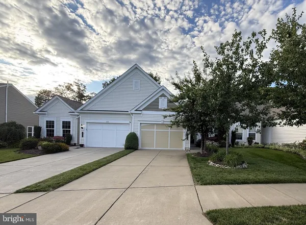 front view of house with a yard