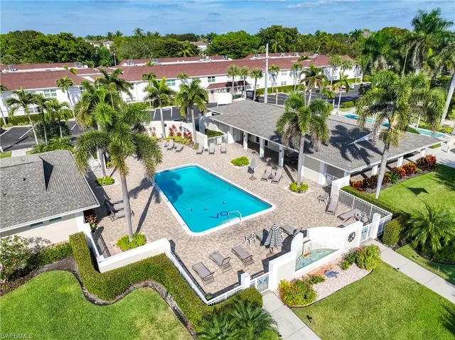 $5,500 | 610 Broad Avenue South, Unit J610, Naples, FL 34102