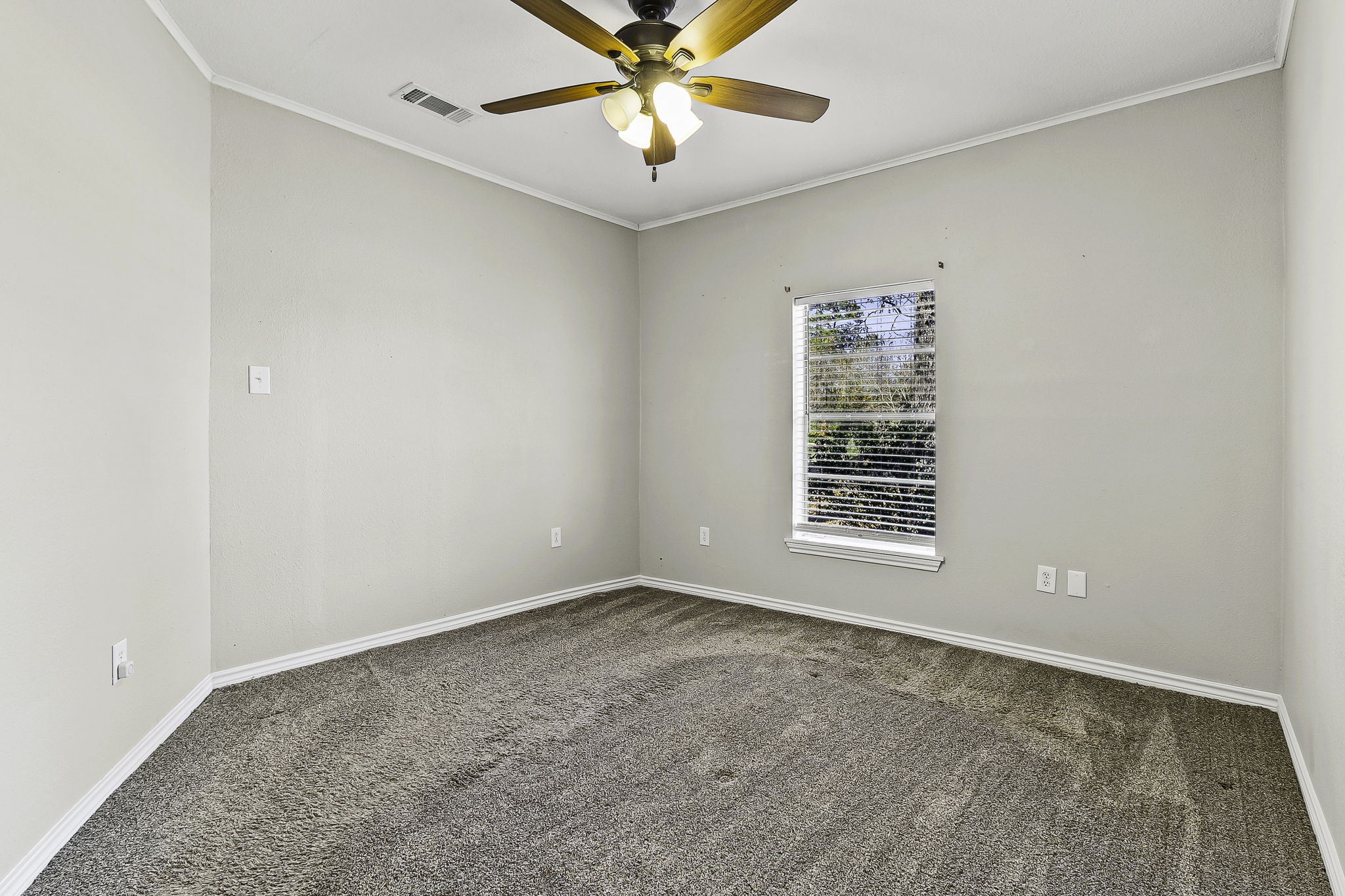180 Ellis Lovett Road Shepherd, TX 77371 - Photo 18 of 24 Primary Bedroom