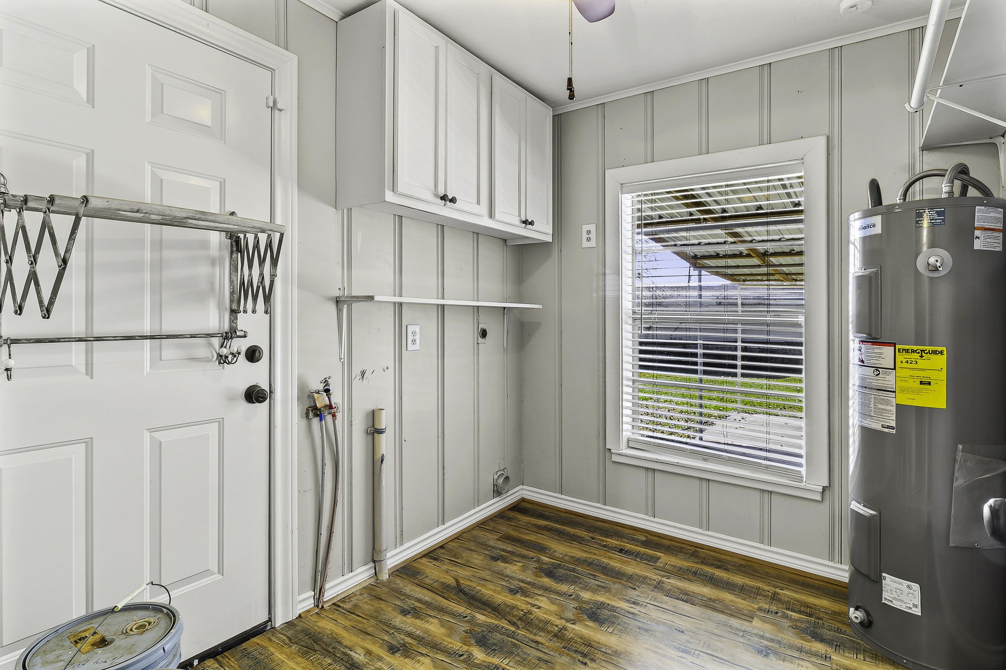 180 Ellis Lovett Road Shepherd, TX 77371 - Photo 6 of 24 Utility Room