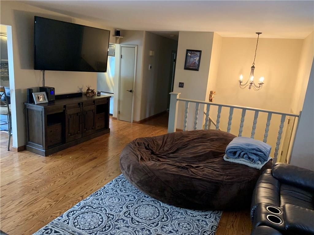 711 Fallecker Road Butler, PA 16002 - Photo 3 of 15