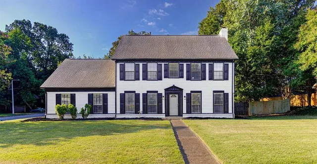 $2,400 | 7801 Autumn Creek Drive, Memphis, TN 38018