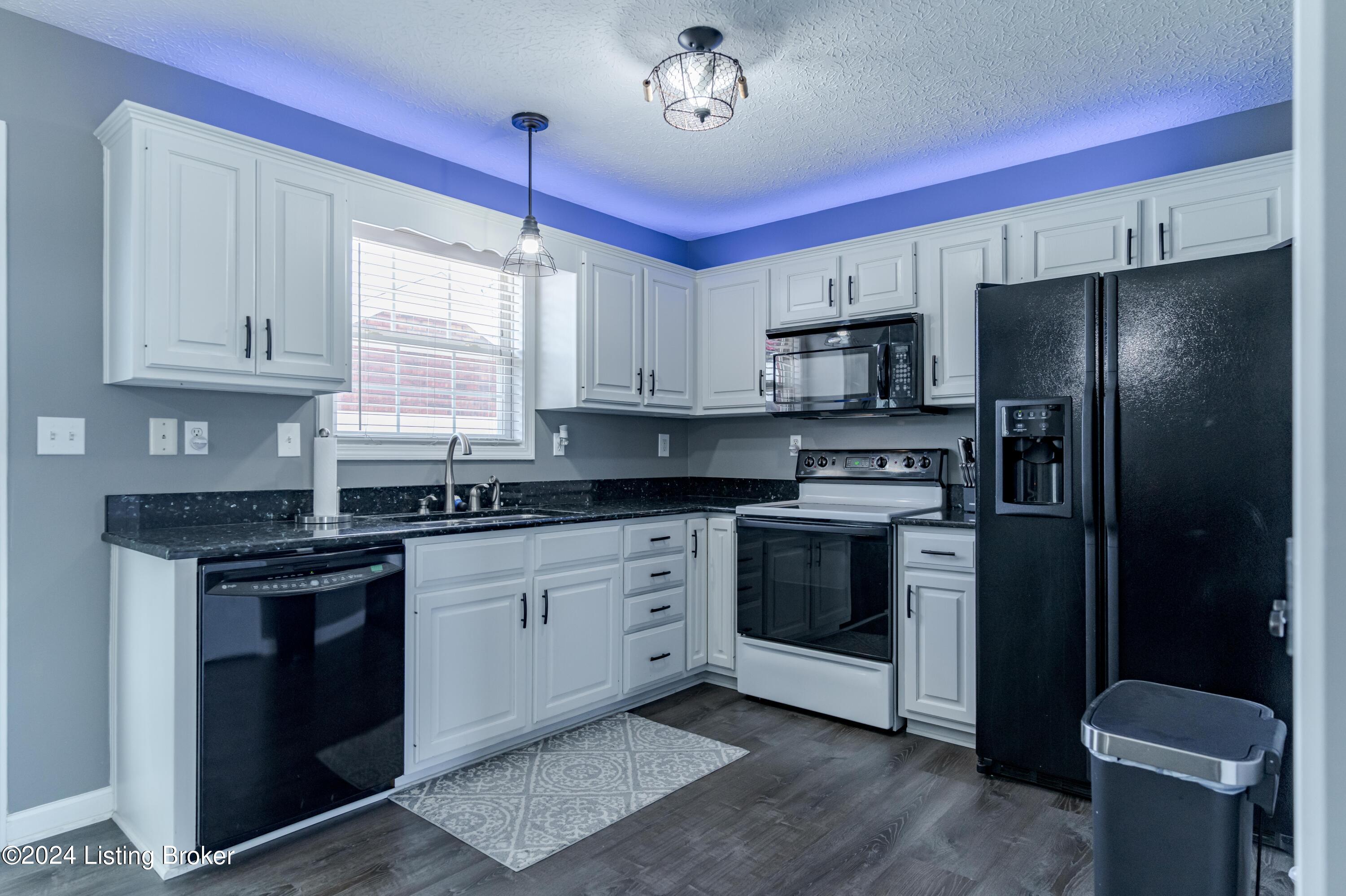 235 Forest Ridge Drive Mount Washington, KY 40047 - Photo 18 of 54 DSC01840