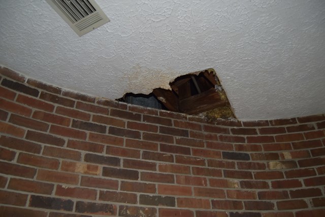 1608 Macon Road Perry, GA 31069 - Photo 3 of 11 a close up of a mirror